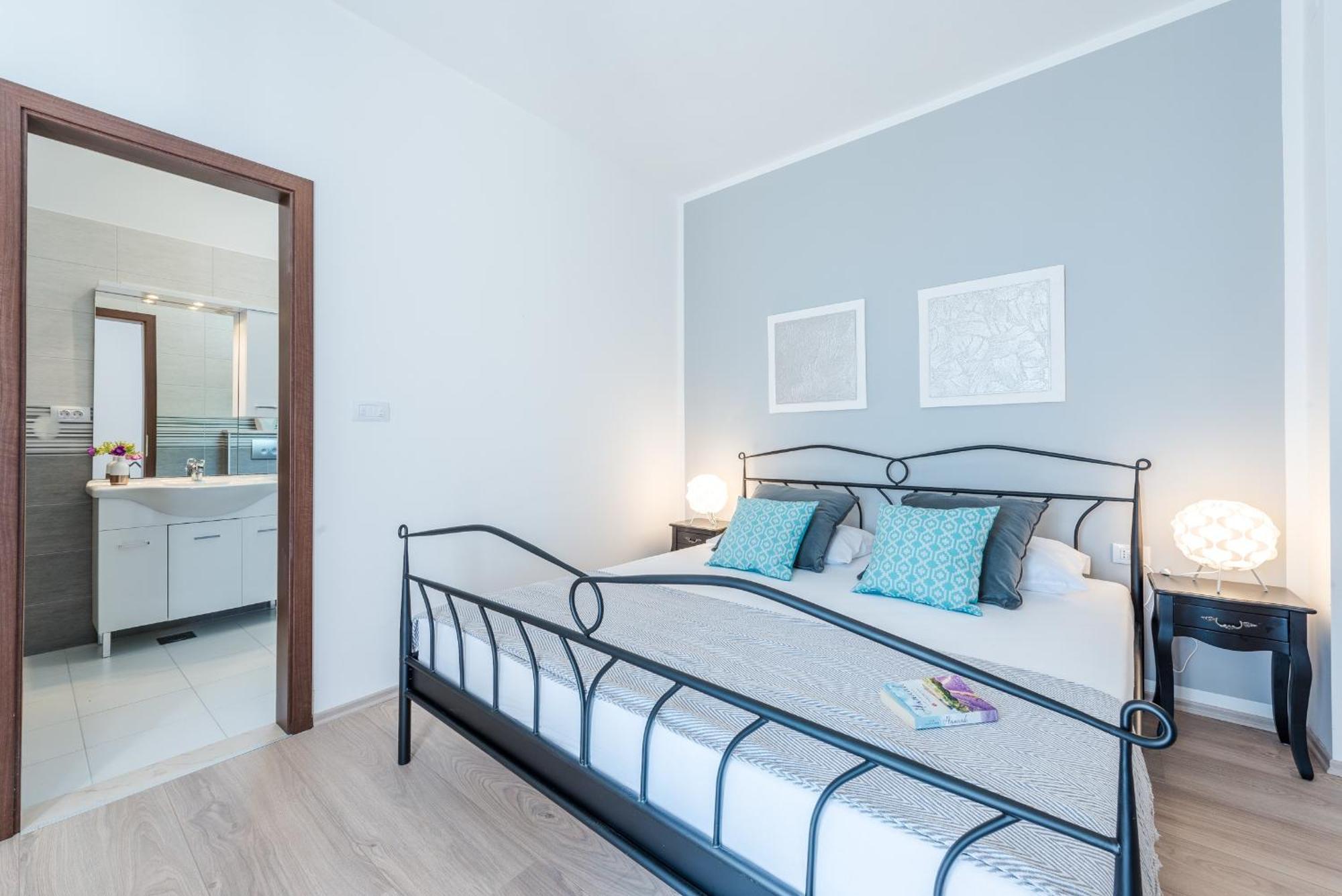 Apartments Villa Made 4U Млини Стая снимка